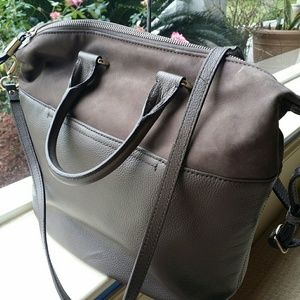 Bag with detachable strap