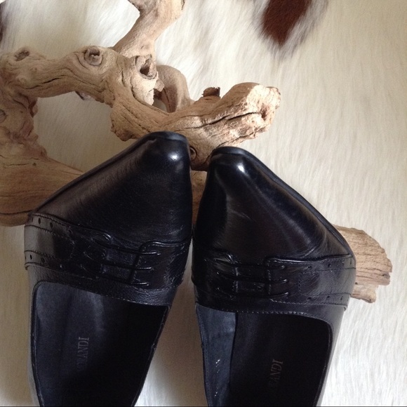 Morandi Statement Pumps - Picture 4 of 8