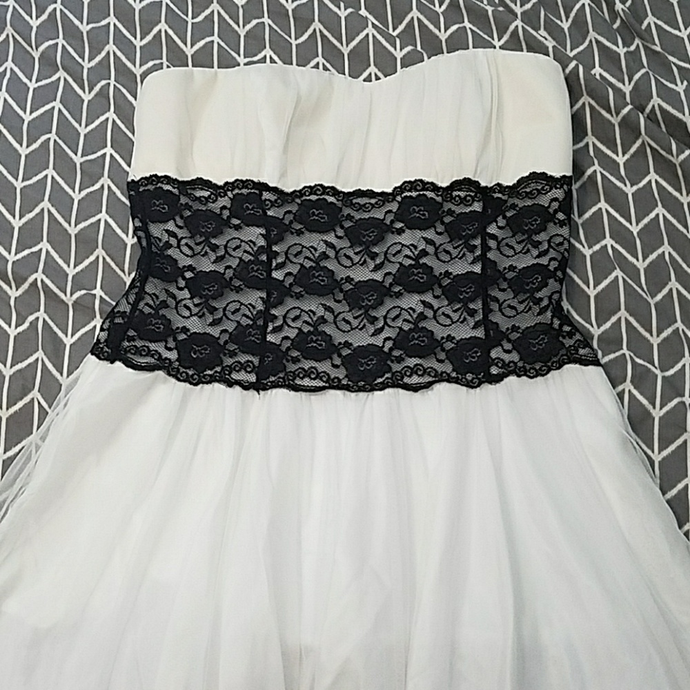 Plus Size Strapless White Tulle Lace dress NWOT