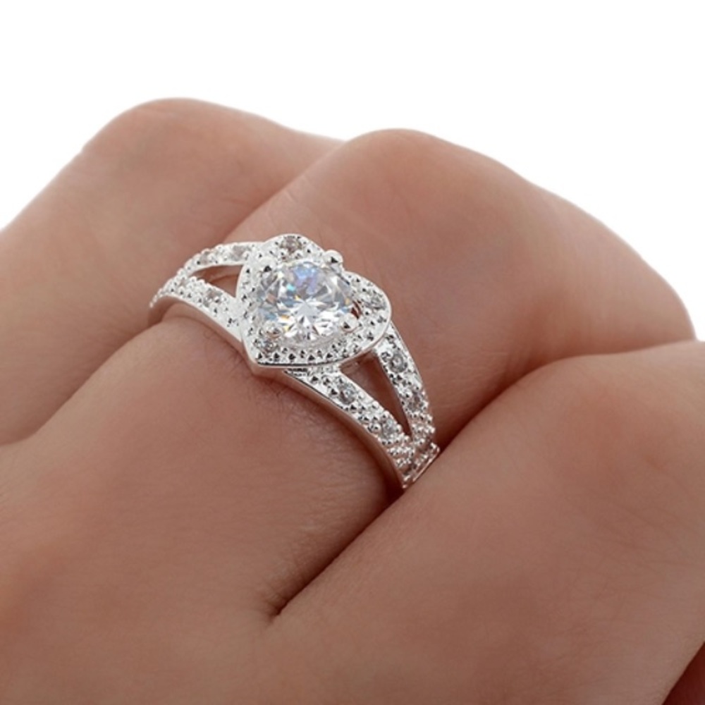 NWT SS HEART/CRYSTAL RING 9 - Picture 2 of 3