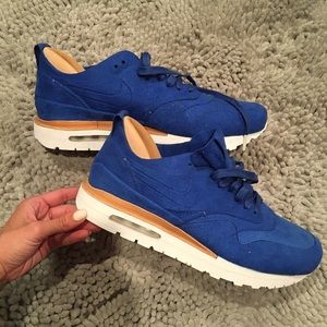 Men's Nike AirMax 1 "royal"  blue suede sz 10