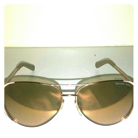 🕶🕶NWOT AUTHENTIC MK SUN GLASSES🕶🕶 - Picture 1 of 6