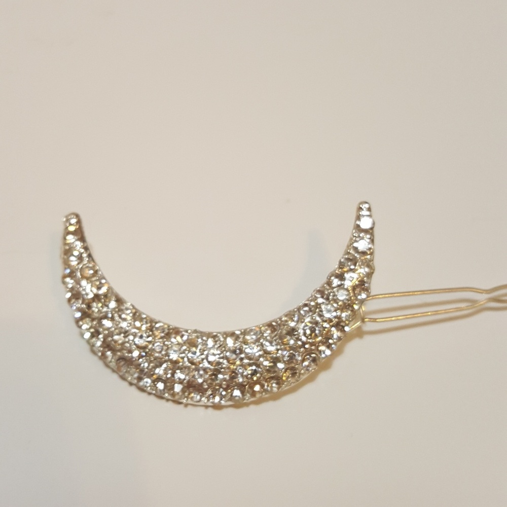 ❤️Hair clip with stones NWOT