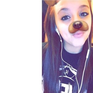 Meet your Posher, Marissa