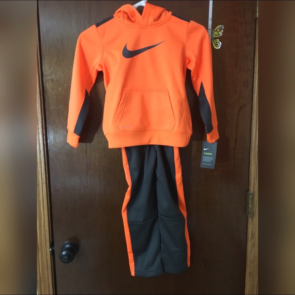 Kids Nike Therma Outfit