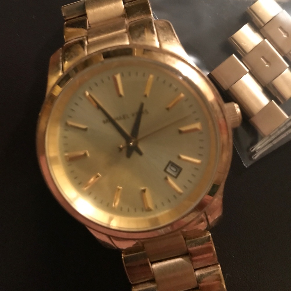 Michael Kors Gold Watch - Picture 2 of 4