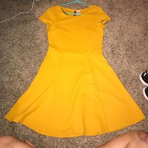 H&M MUSTARD YELLOW DRESS