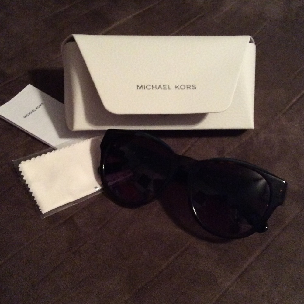 MICHAEL KORS GLASSES