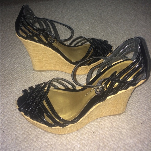 Chinese Laundry Platform Wedge - Picture 6 of 8