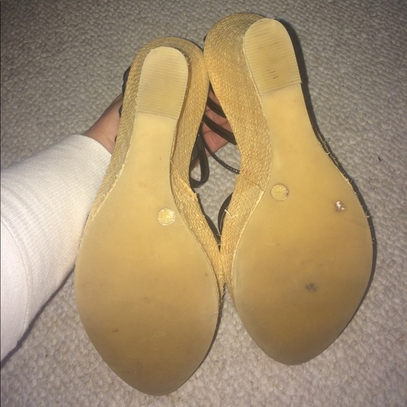 Chinese Laundry Platform Wedge - Picture 8 of 8