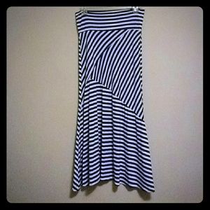 Fit and flare striped maxi skirt.