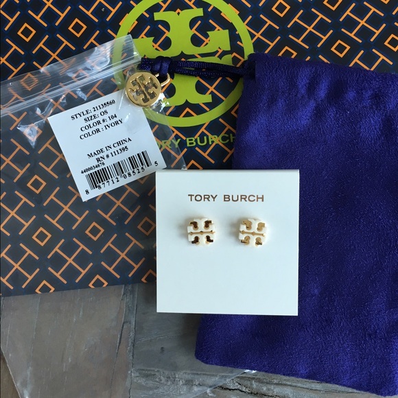 LAST ONE! NWT Tory Burch Ivory Logo Stud Earrings - Picture 2 of 5