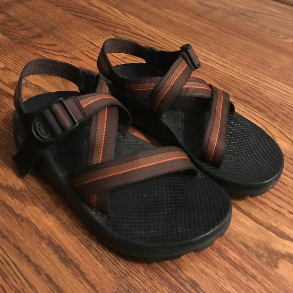 Chaco men's sandals size 8- vibrant soles