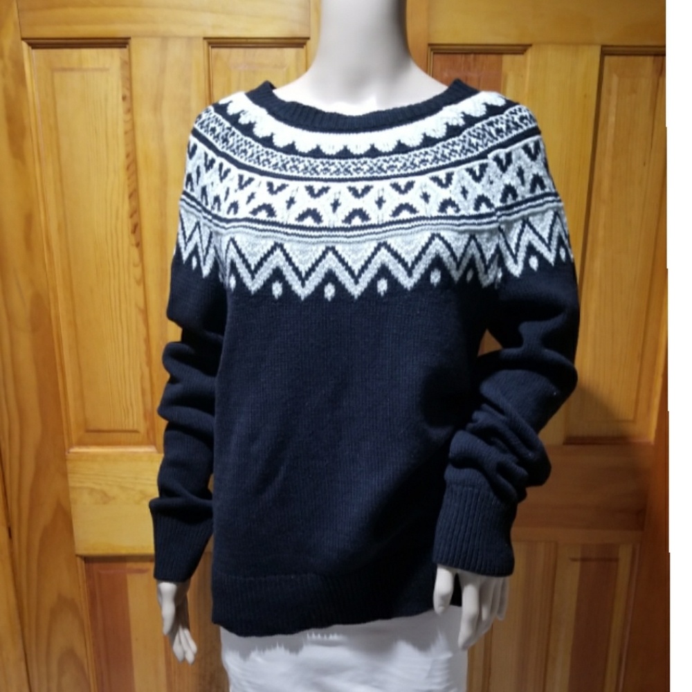 CHAPS tribe sweater