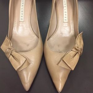 Pura Lopez Pumps