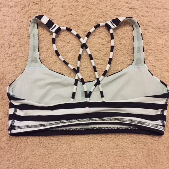 Lululemon striped sports bra size 6 - Picture 2 of 5