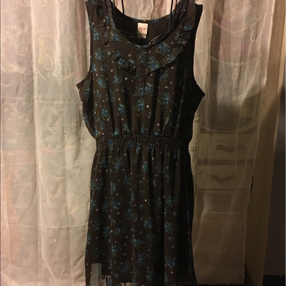 Sleeveless Dress