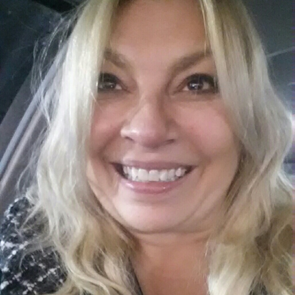 Meet your Posher, Inez