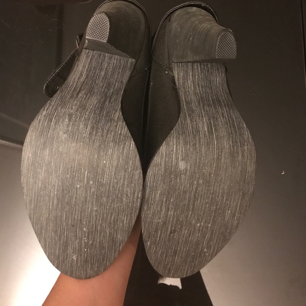 Booties - Picture 4 of 5
