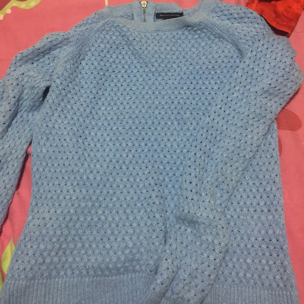 American eagle sweater shirt