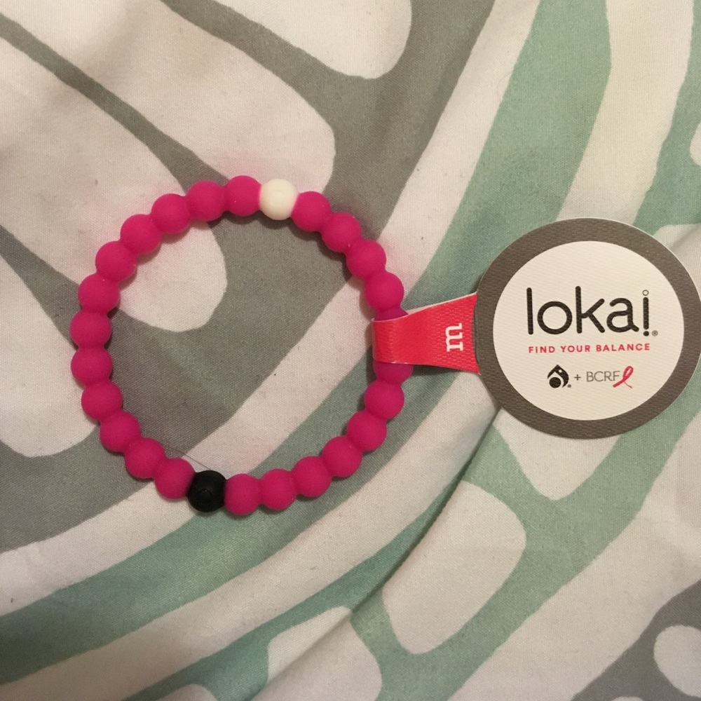 Breast Cancer Lokai