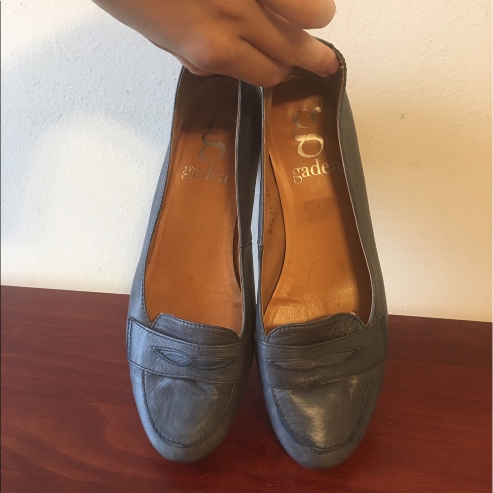 Blue leather size 8 or 8.5 (38.5) marked as 39