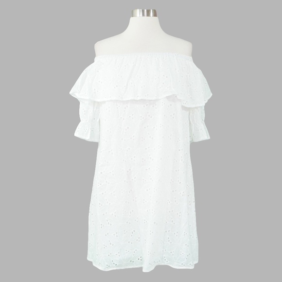 ❗️FINAL PRICE❗️White Off the Shoulder Eyelet Dress - Picture 5 of 7