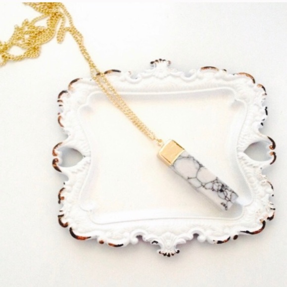 Bondhu Jewelry - Last 1! 🌟White Howlite Statement Necklace