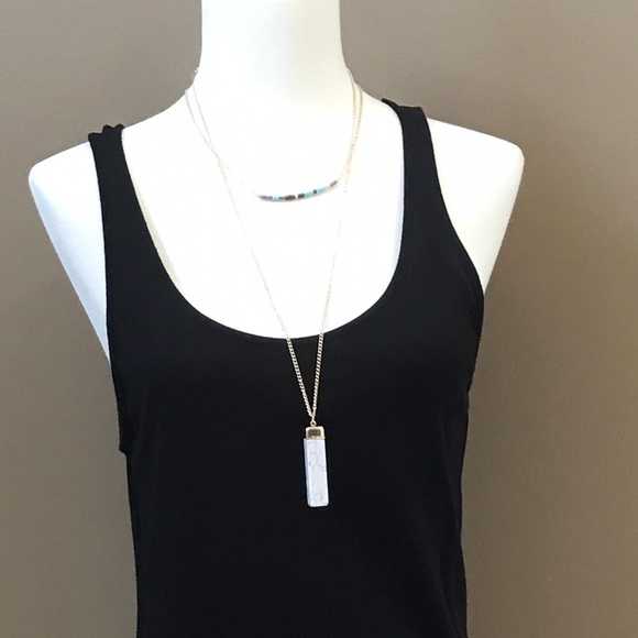 Last 1! 🌟White Howlite Statement Necklace - Picture 3 of 3