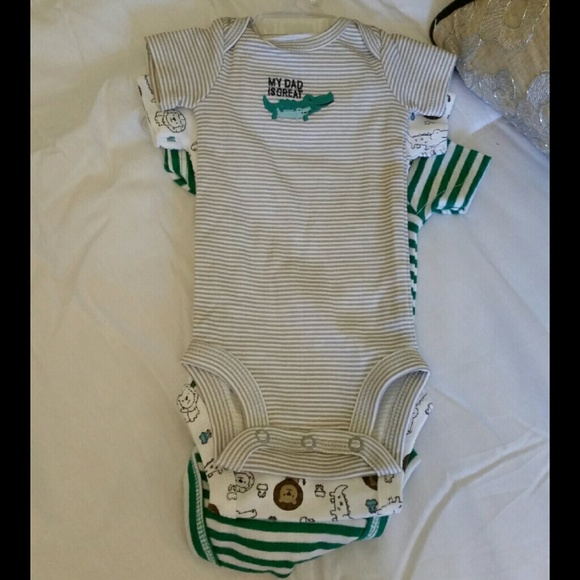 🎉Host Pick!🎉 NB 3pk Carter's Baby Boy Onsies - Picture 5 of 7