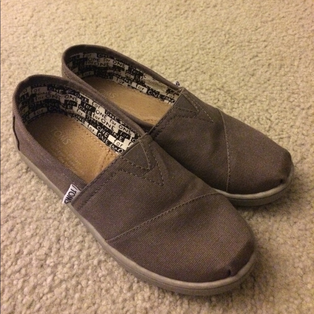 Brand New Gray TOMS Youth Size 3.5