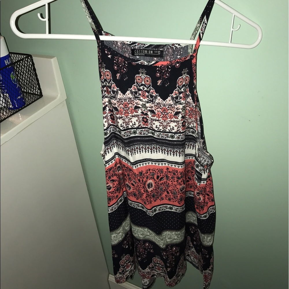 Adorable flowy tank top