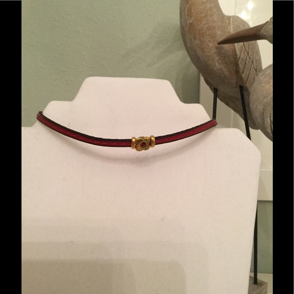 Uno Magnetic Choker. New!