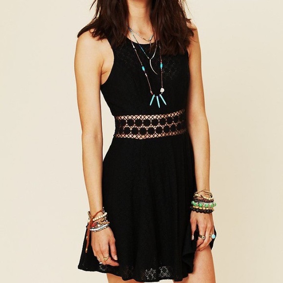 ✨HP✨ Free People Daisies Daisy Waist Dress - Picture 2 of 8