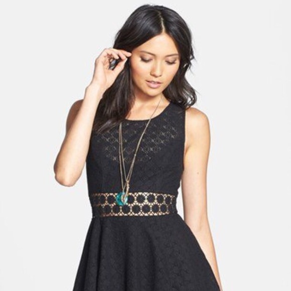 ✨HP✨ Free People Daisies Daisy Waist Dress - Picture 3 of 8