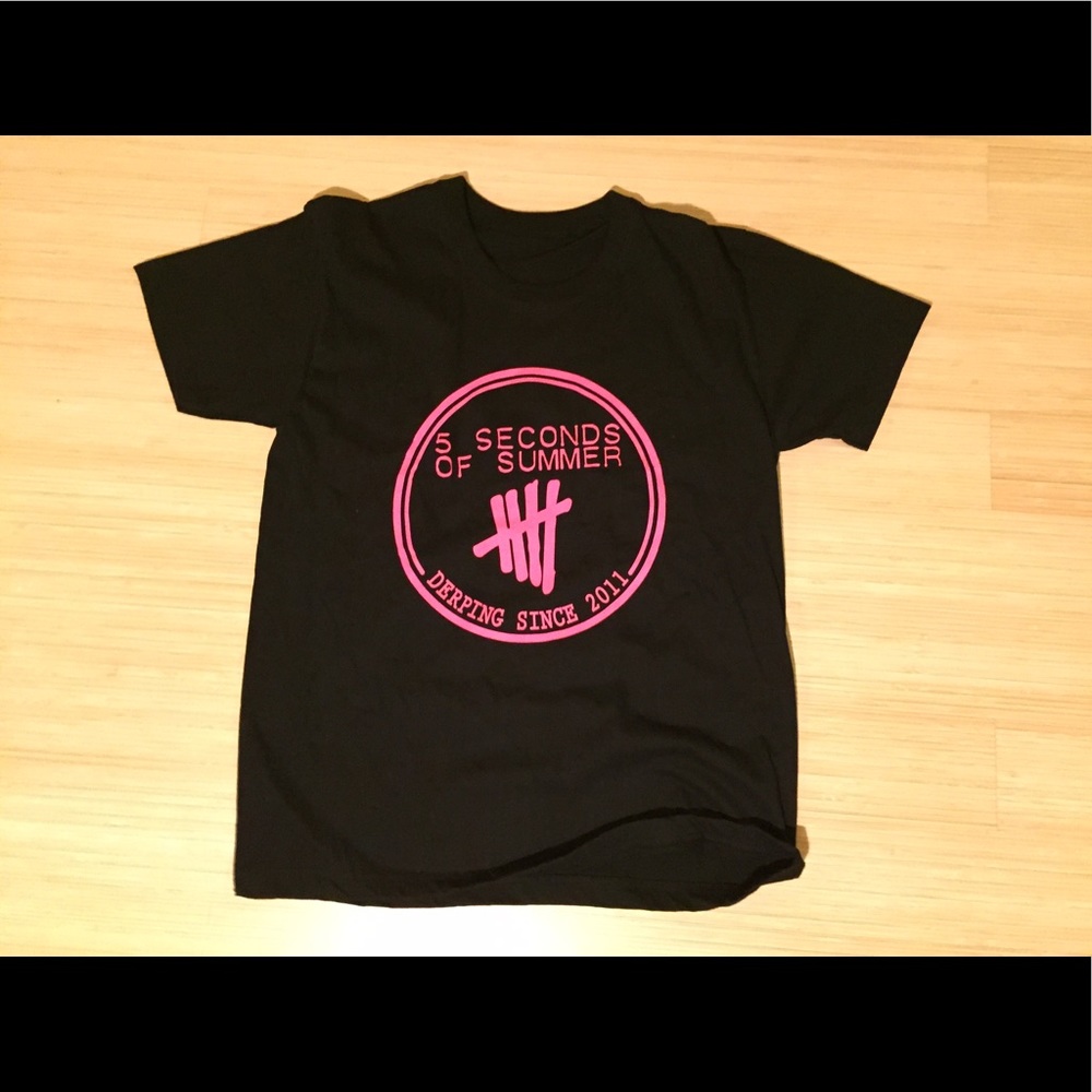 5SOS Tee