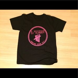 5SOS Tee