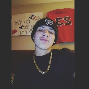 Meet your Posher, Victor