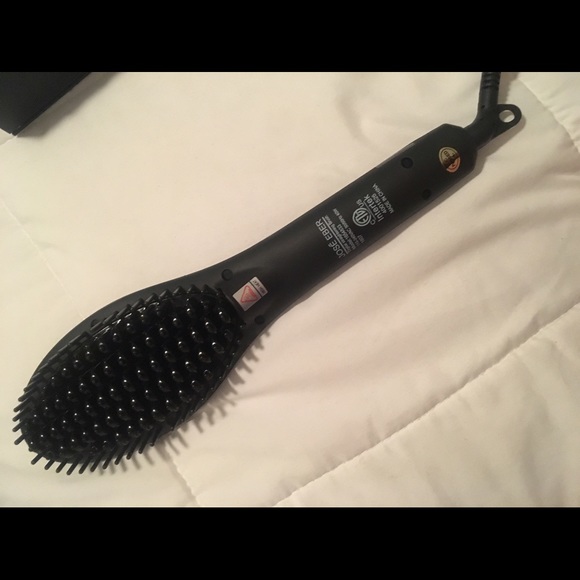 Straightener brush