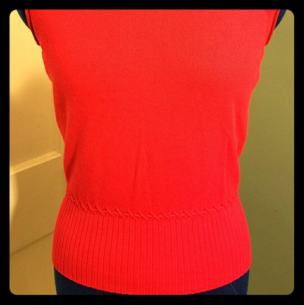 Last call🌵Red Sleeveless Knit Shirt Petite