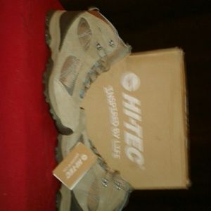 HI-TEC Hiking Boots - CUTE