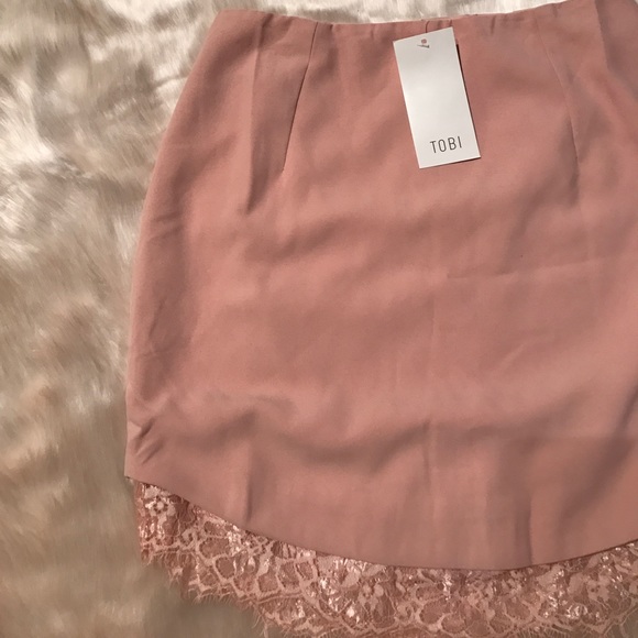 TOBI ROSE PINK SKIRT - Picture 2 of 3