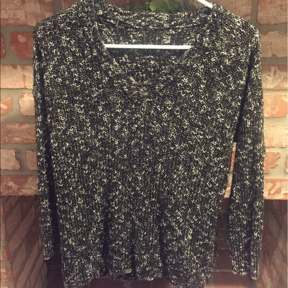 Brandy Melville sweater