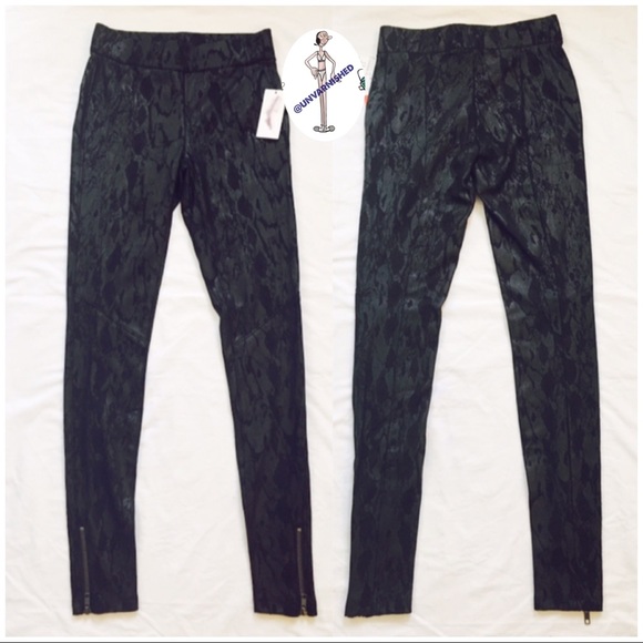 JS Leggings - Picture 2 of 4