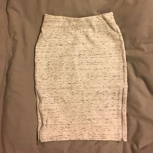 Aritzia Wilfred pencil skirt