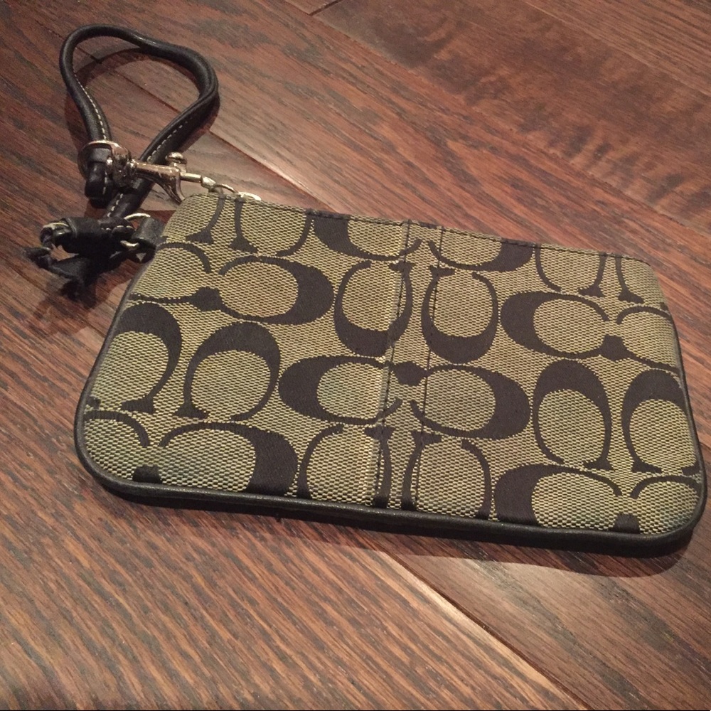 Black Coach wristlet (CHEAP)