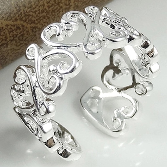 NWT SILVER PLATED HEART RING - Picture 2 of 3