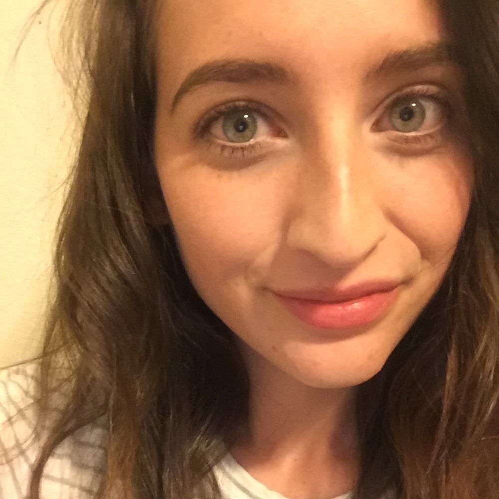 Meet your Posher, Caitlyn