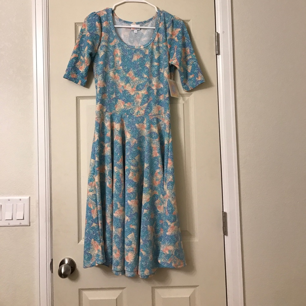 Gorgeous Feather Nicole! Size M LLR