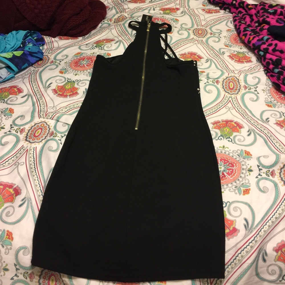 Dress - Picture 2 of 2